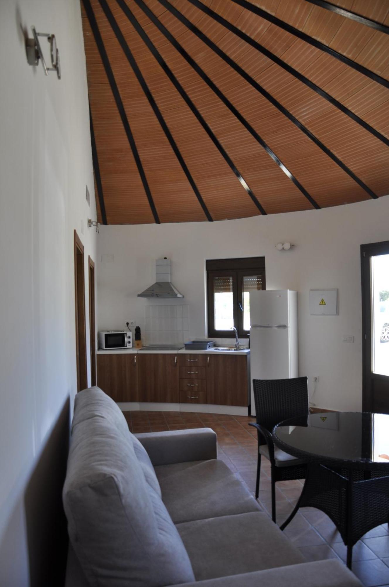 Cruceros Alqueva Hostel Cheles Ngoại thất bức ảnh
